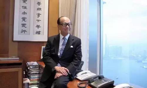商界大佬的辦公室：看看哪個(gè)更牛逼 ，＊后一個(gè)才是真牛！